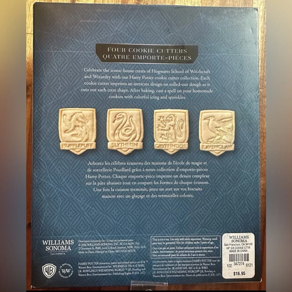 Harry Potter Williams Sonoma Hogwarts House Cookie Cutters New in sealed box